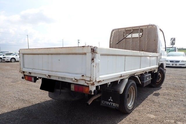 MITSUBISHI FUSO CANTER 4D33
