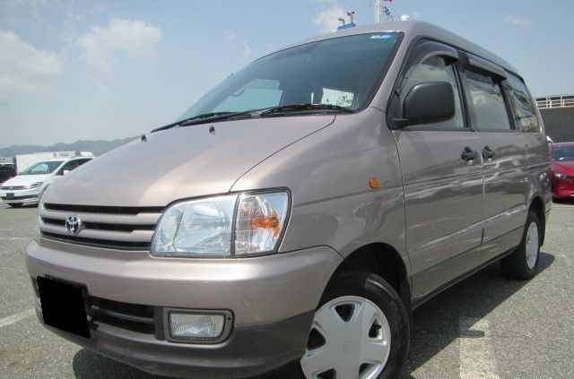 TOYOTA TOWNACE NOAH