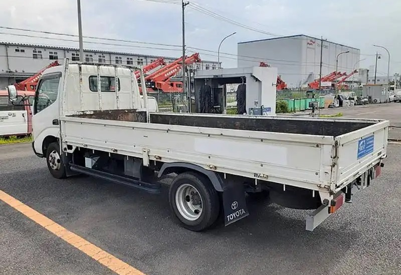 TOYOTA DYNA