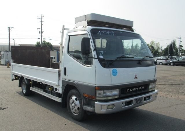 MITSUBISHI FUSO CANTER 4D33