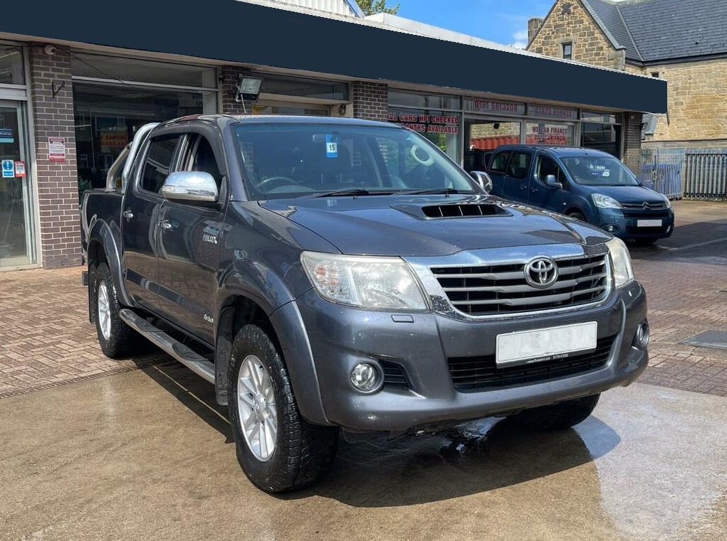 TOYOTA HILUX D-4D