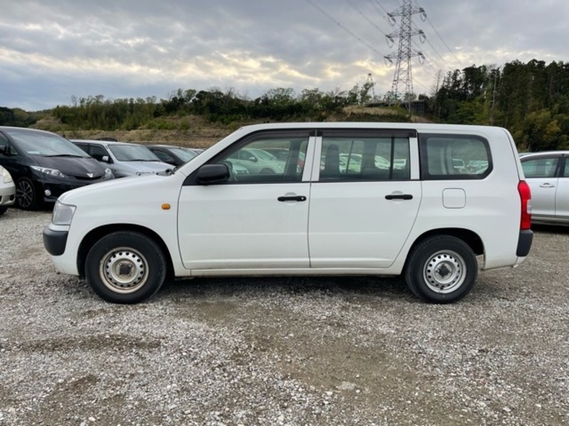 TOYOTA PROBOX VAN