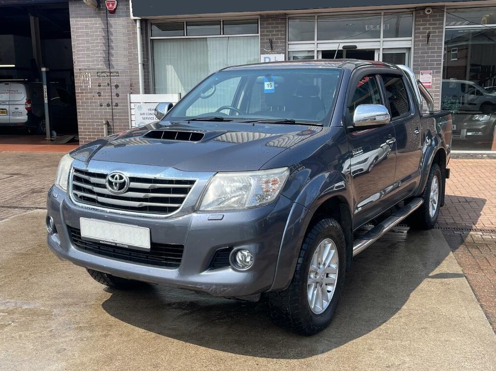 TOYOTA HILUX D-4D