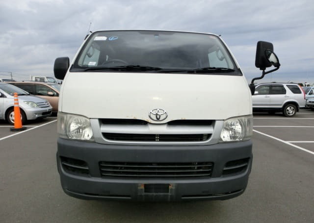 TOYOTA HIACE VAN