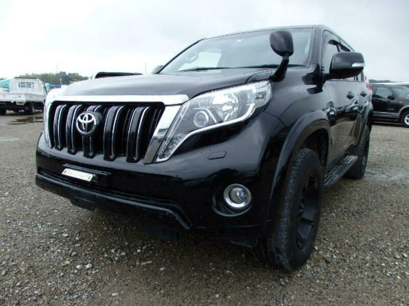 TOYOTA LAND CRUISER PRADO TX L PACKAGE
