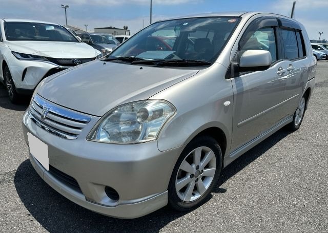 TOYOTA RAUM