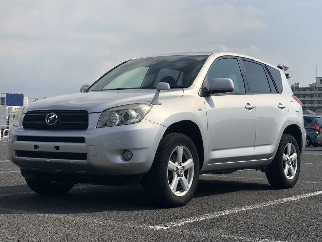 TOYOTA RAV 4