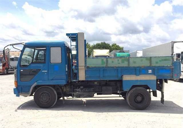 MITSUBISHI FUSO FIGHTER