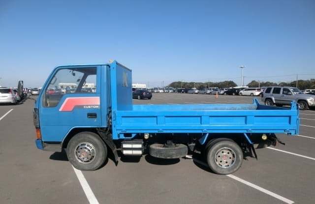 MITSUBISHI FUSO CANTER 4D32