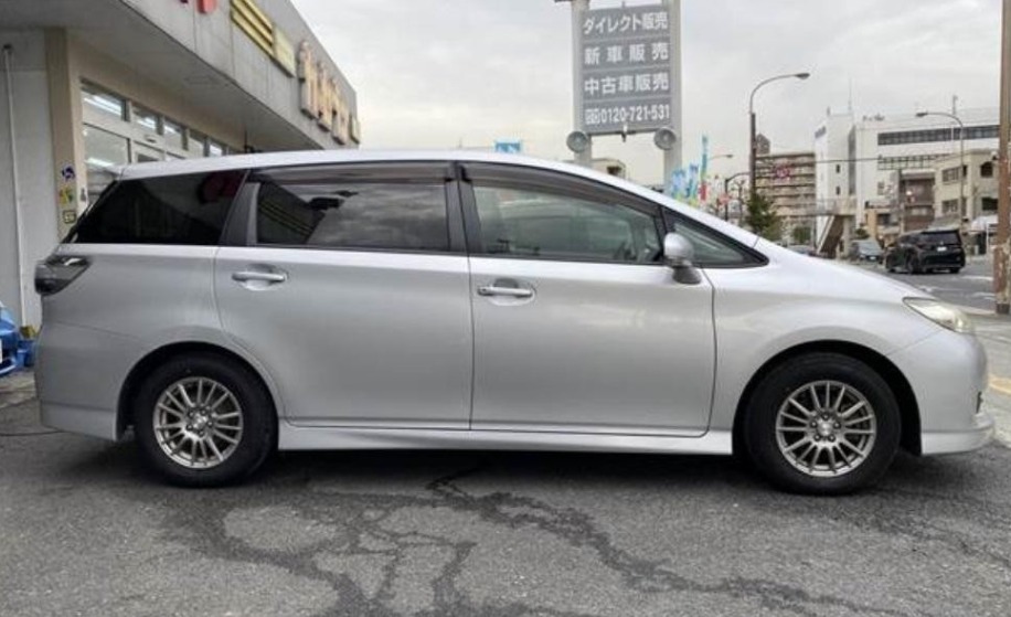 TOYOTA WISH