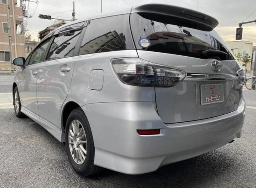 TOYOTA WISH