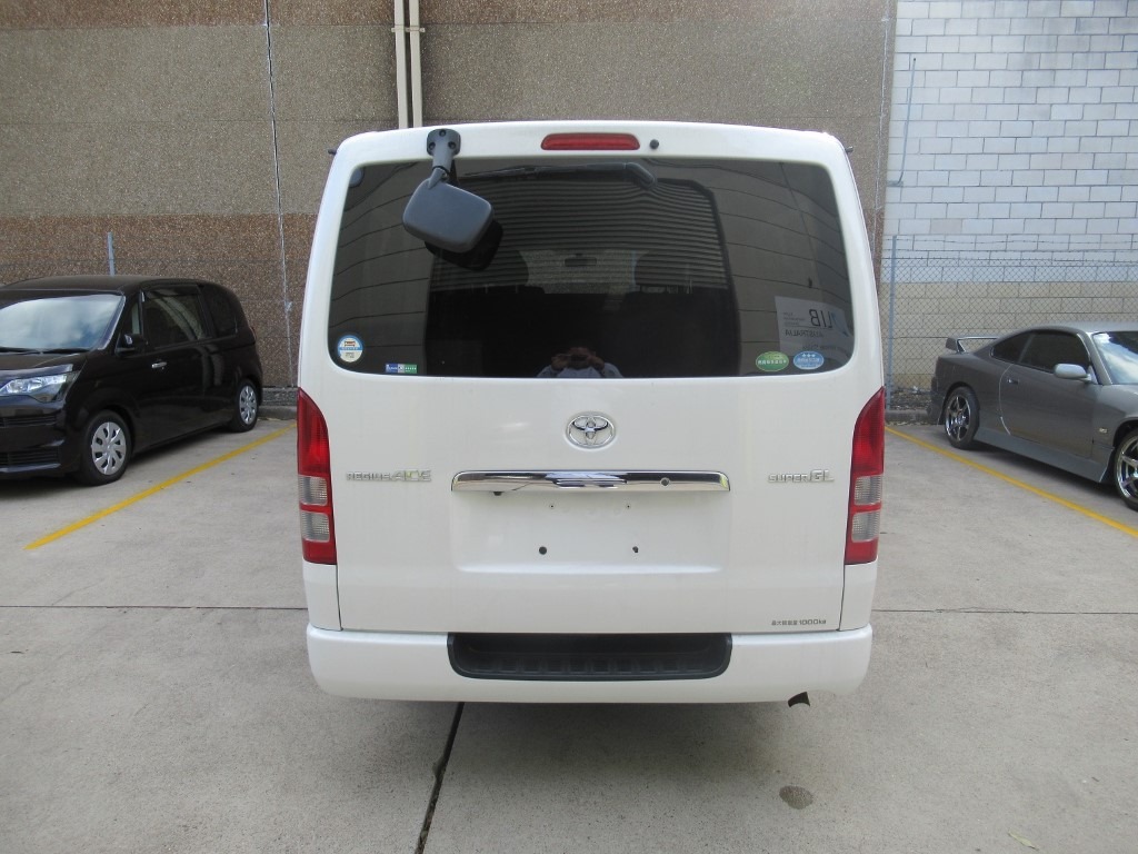 TOYOTA HIACE VAN LONG SUPER GL