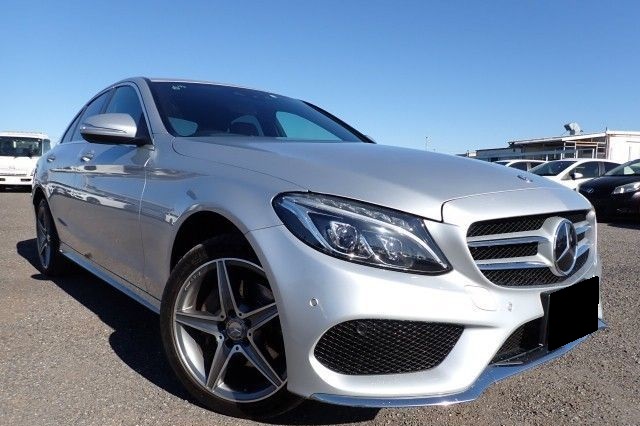 MERCEDES-BENZ C200