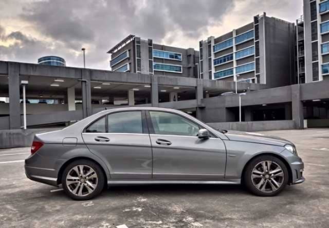 MERCEDES-BENZ C-CLASS C180