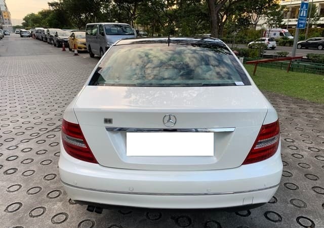 MERCEDES-BENZ C180