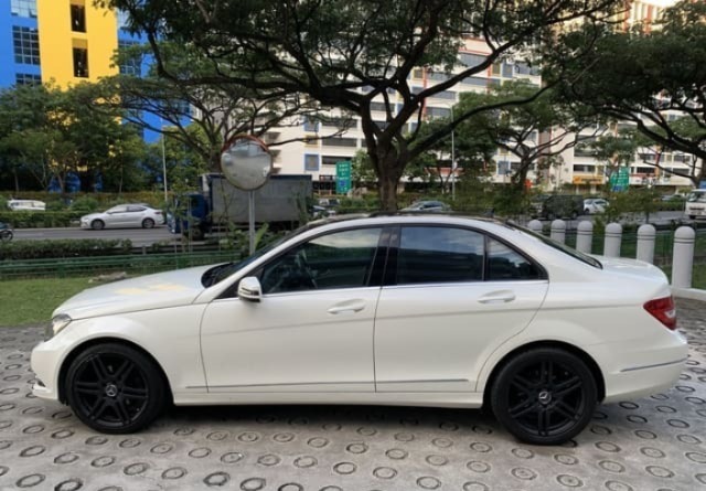 MERCEDES-BENZ C180