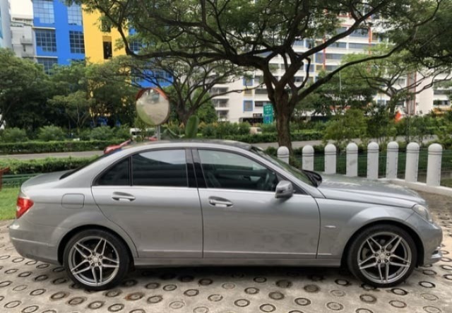 MERCEDES-BENZ C180