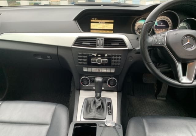 MERCEDES-BENZ C180