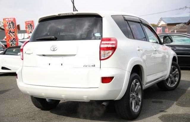 TOYOTA RAV 4