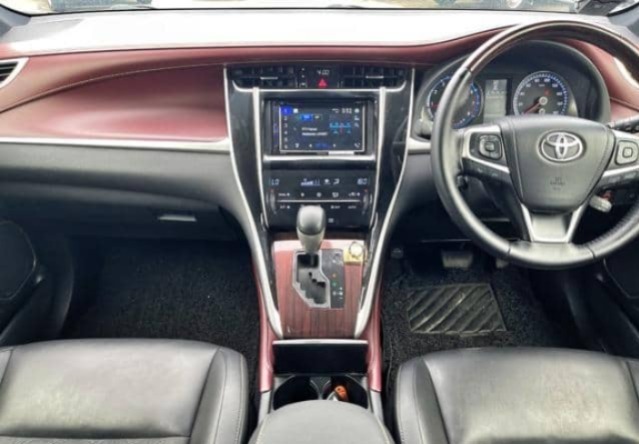 TOYOTA HARRIER