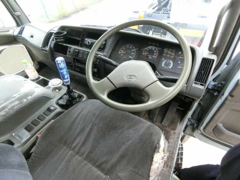 MITSUBISHI FUSO FIGHTER 6D16