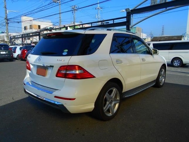 MERCEDES-BENZ M-CLASS ML350