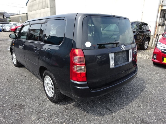 TOYOTA SUCCEED VAN
