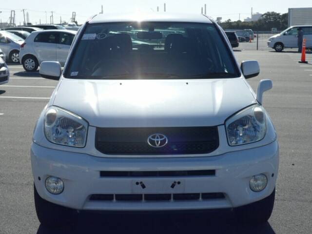 TOYOTA RAV 4